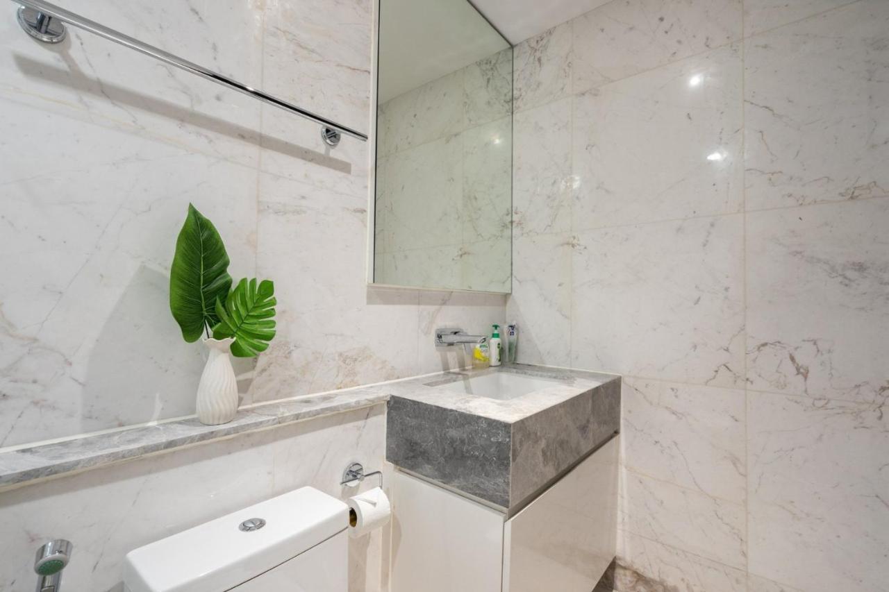 Luxury D1Mension In District 1 Freepoolsaunagym 胡志明市 外观 照片